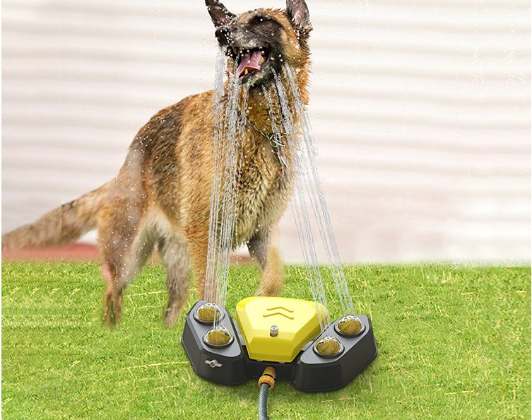 Automatische buitenwaterfontein voor honden